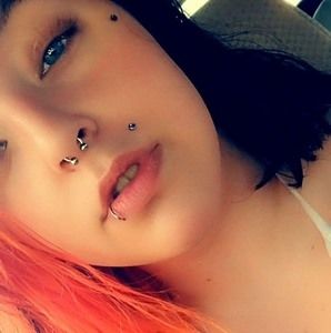 Meet your Posher, Tia